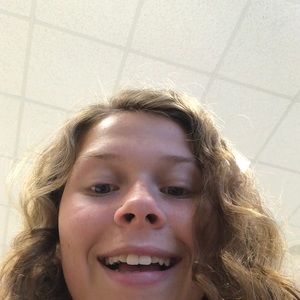 Meet your Posher, Lizzie